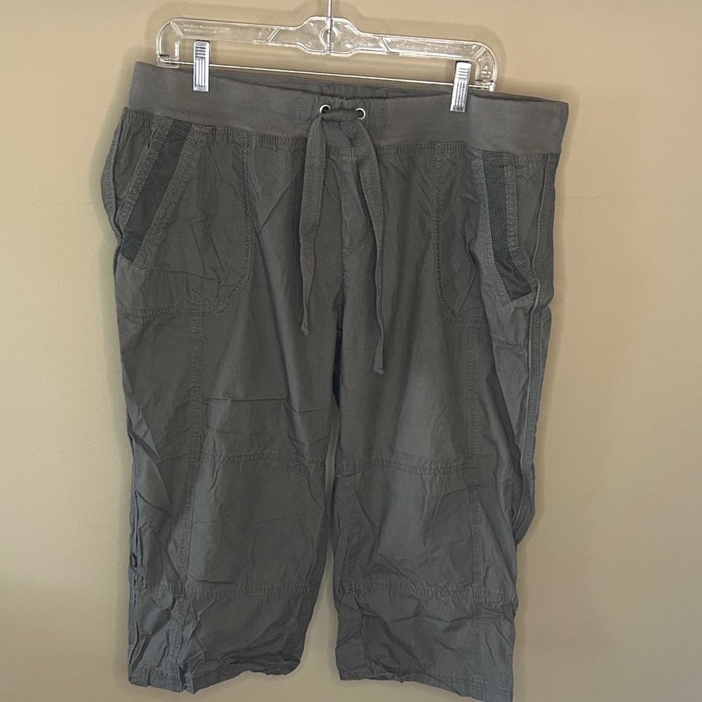 Calvin Klein Performance Green Active Capris - image 1